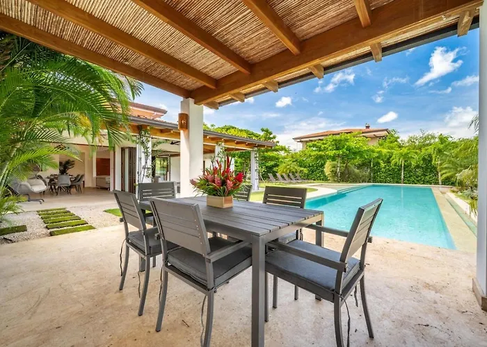 Casa Natura, Golf Front Estate With Private Pool