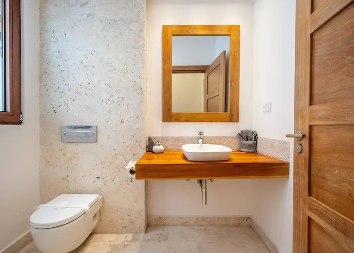 Casa Natura, Golf Front Estate With Private Pool